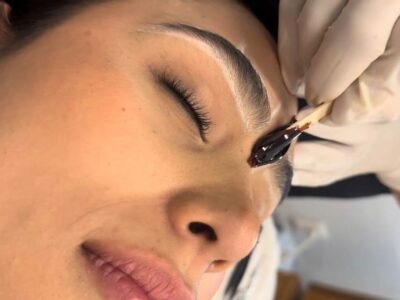 Diseño de Cejas en Guadalajara | Cera española