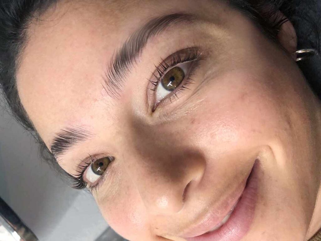 planchado de cejas en guadalajara | elimina remolinos en las cejas y lifting de pestañas gdl | todo en nuestro spa en guadalajara